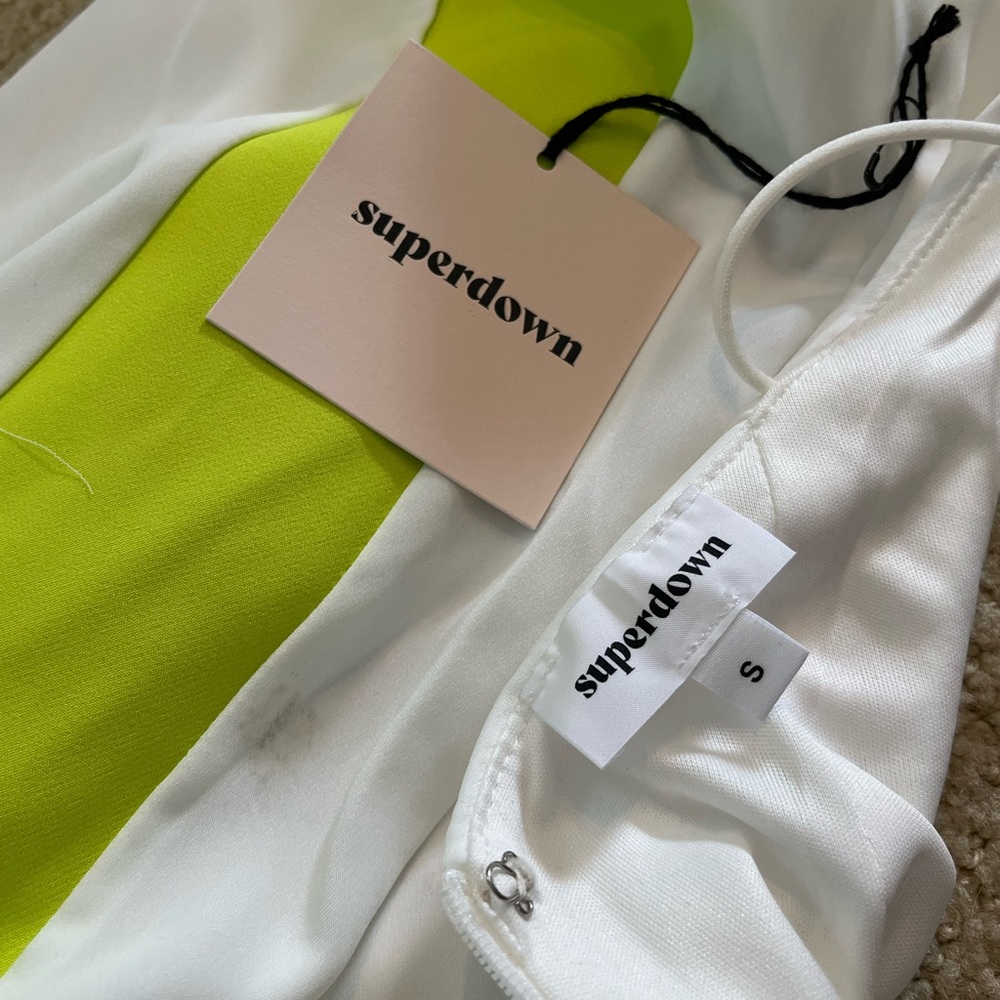 NWT - Superdown white dress with lime green stripes down the sides. Size small. - Picture 5 of 6